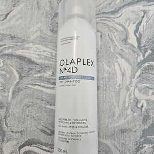 Olaplex No.4D Clean Volume Detox Dry Shampoo